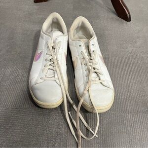 Nike Low rise White Sneakers with Iridescent Nike Logo US 9